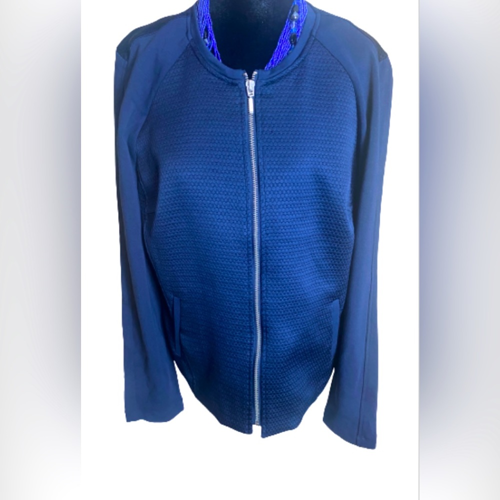 Tribal Jacket zip up
front Large in navy blue